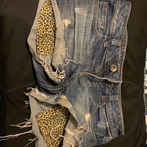 Leopard pocket shorts